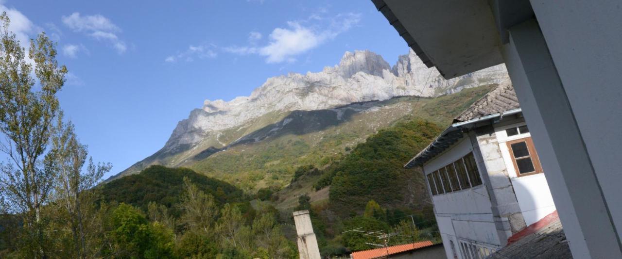 Hostal Casa Abascal Posada De Valdeon Buitenkant foto