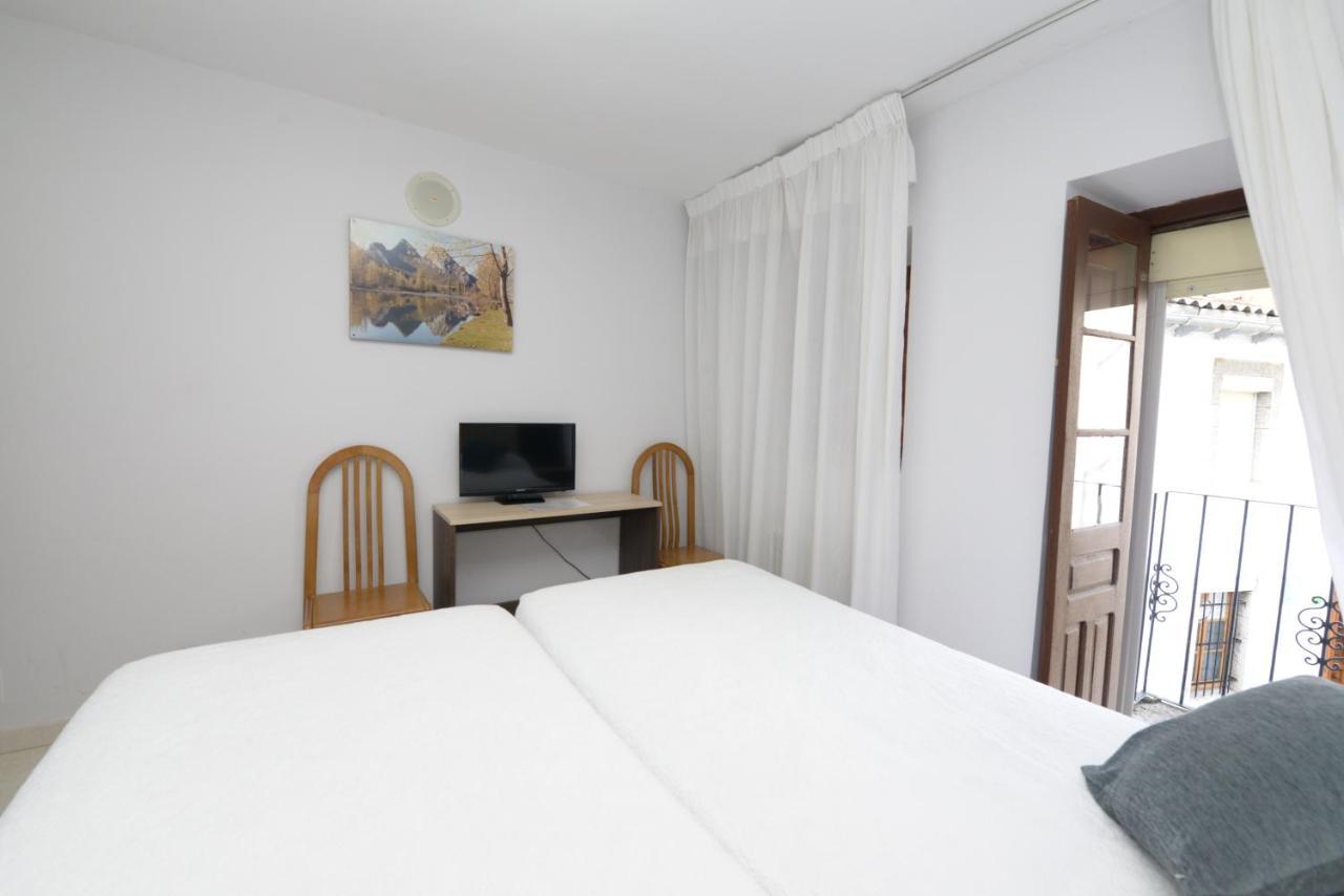 Hostal Casa Abascal Posada De Valdeon Buitenkant foto