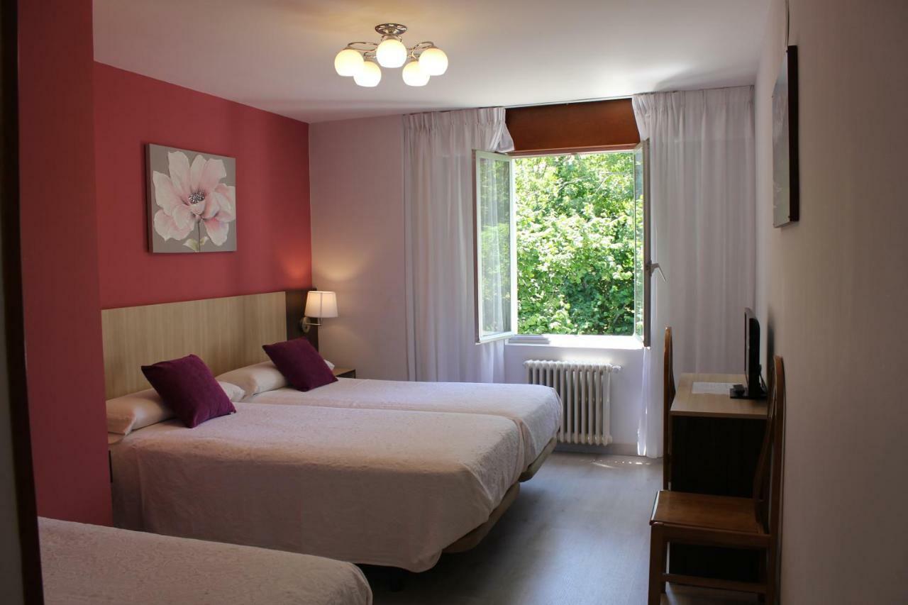Hostal Casa Abascal Posada De Valdeon Buitenkant foto