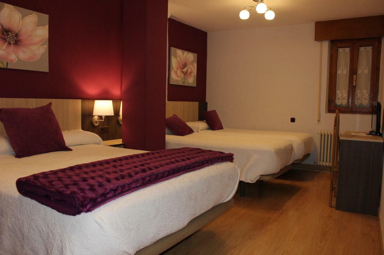 Hostal Casa Abascal Posada De Valdeon Buitenkant foto
