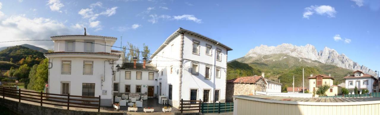Hostal Casa Abascal Posada De Valdeon Buitenkant foto